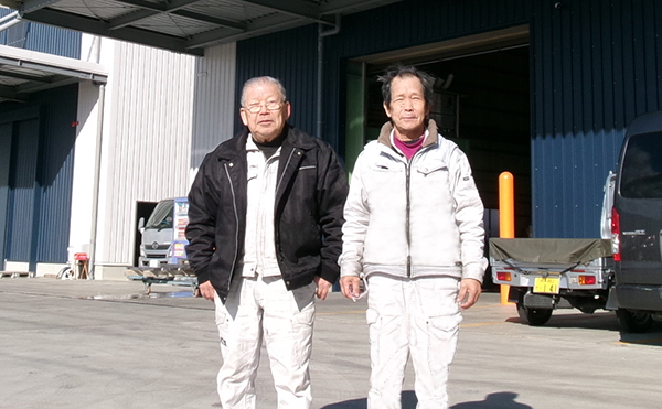 (左)会長、(右)工場長